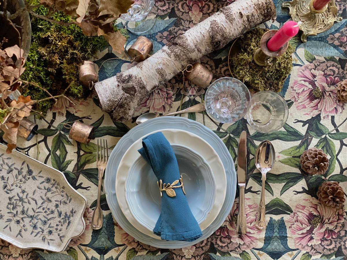 winter-table-setting-entertain-beech