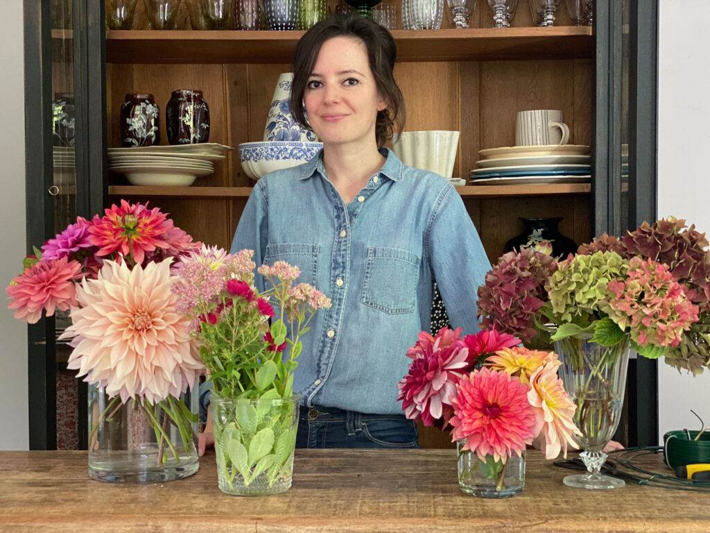 comment-realiser-couronne-dahlias