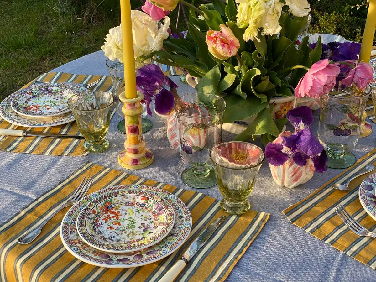 un soir de printemps table dédiée aux tulipes-32