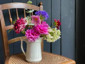 art floral bouquet vintage dahlias-3