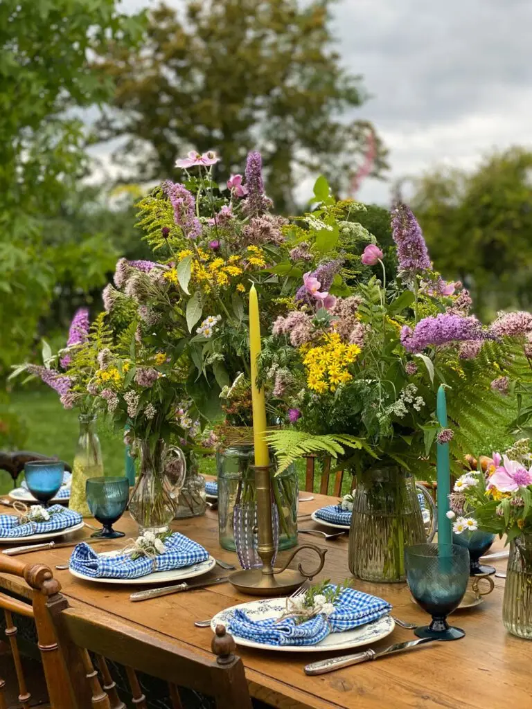 table estivale french prairie tablescape art de la table -35