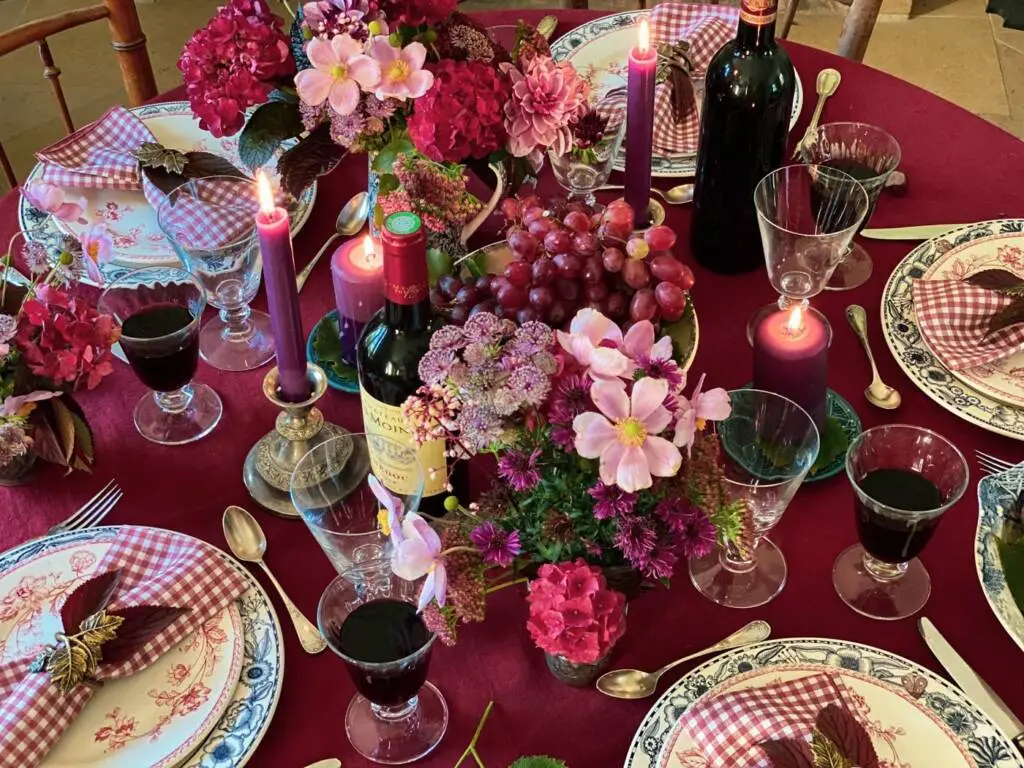 dresser une table pour célébrer les vendanges-46