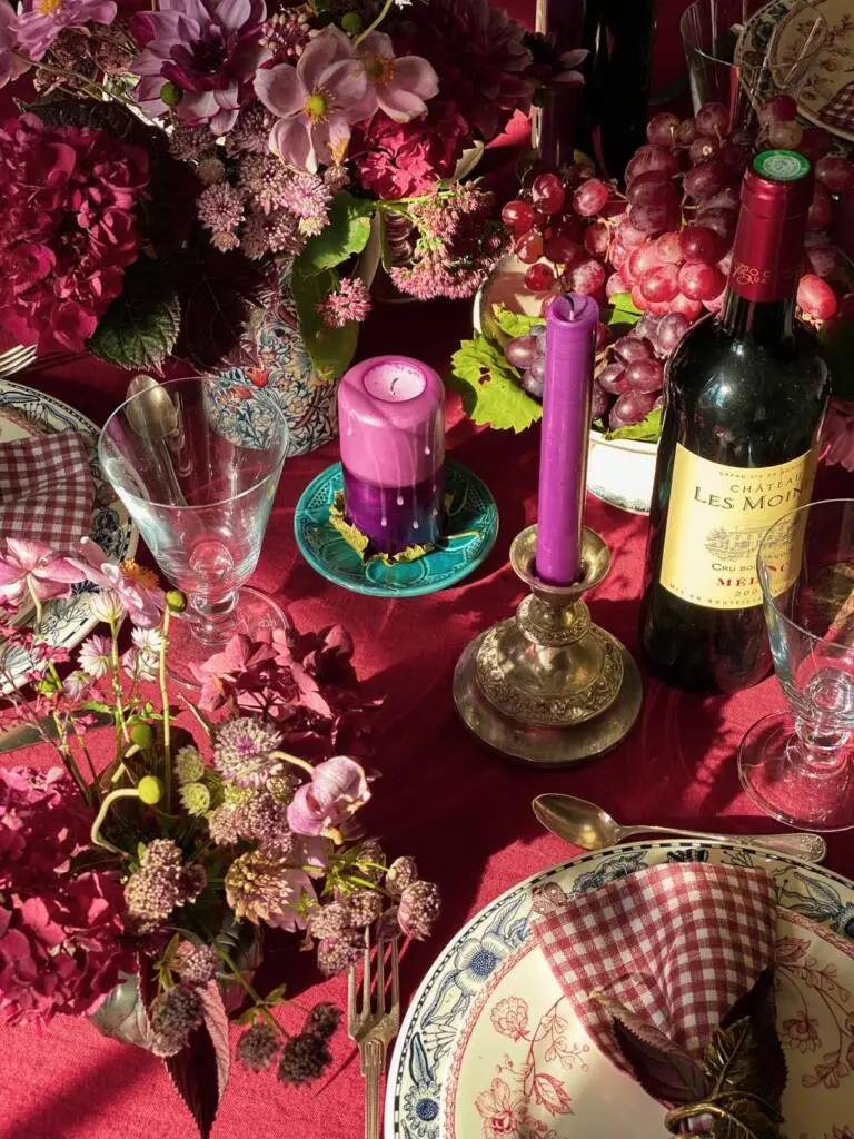 dresser une table pour célébrer les vendanges-59