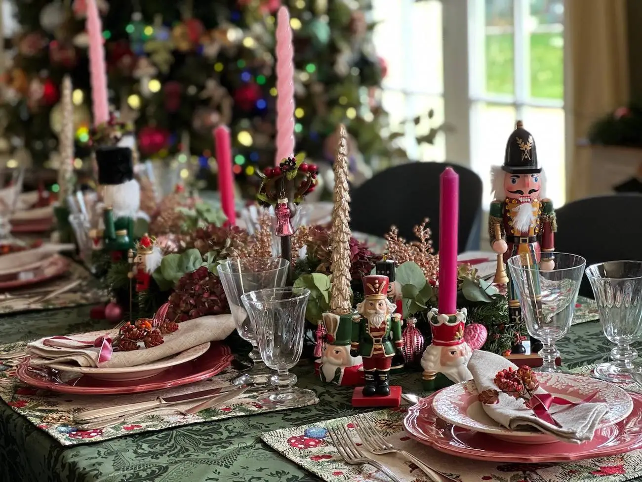 table de Noël Casse-Noisette Nutcracker Christmas tablescape-12