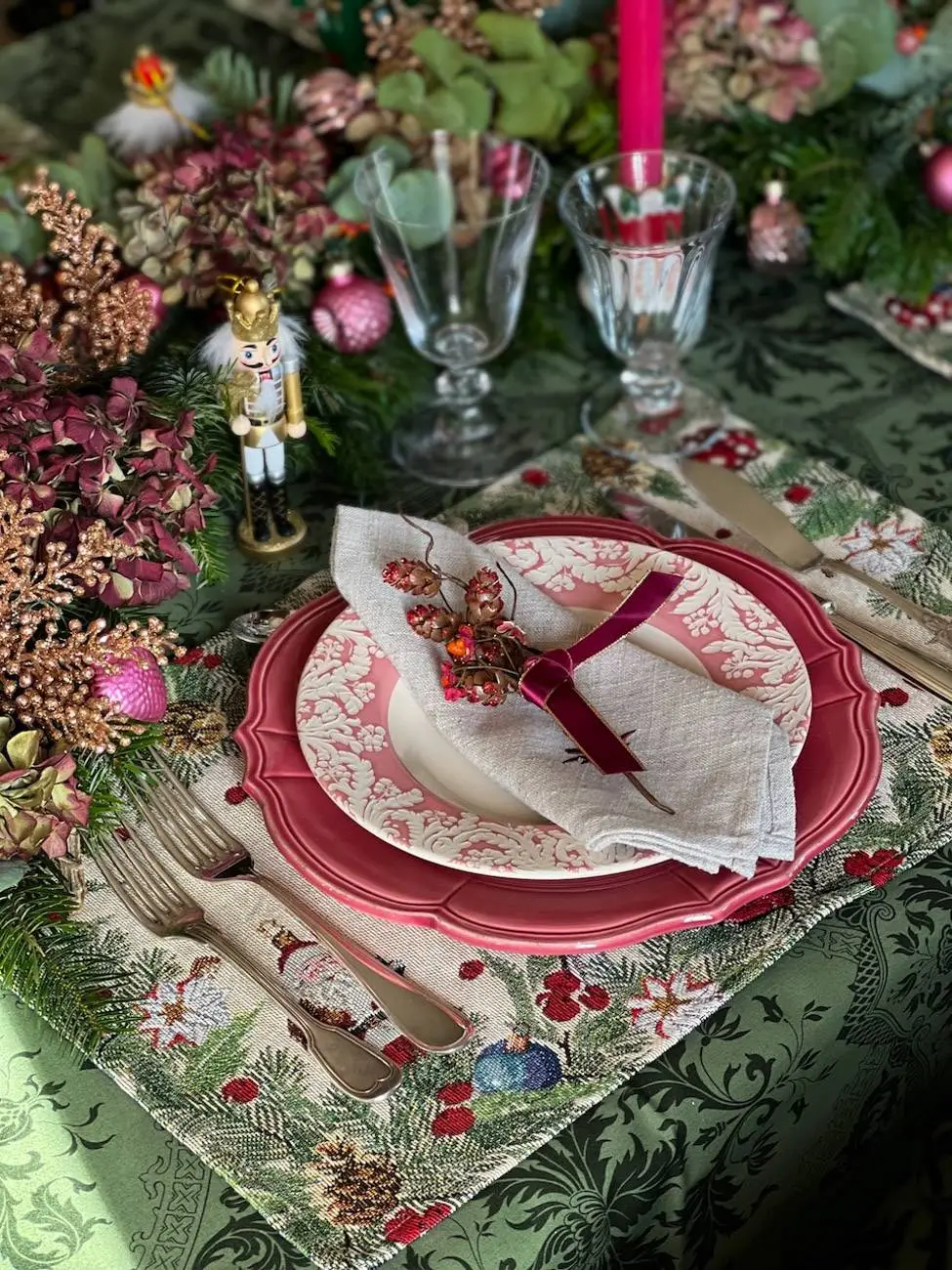 table de Noël Casse-Noisette Nutcracker Christmas tablescape-17