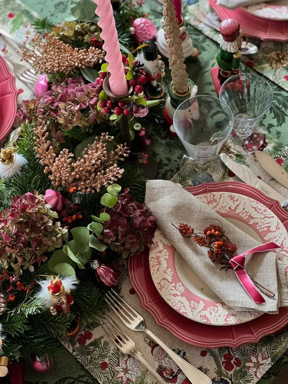 table de Noël Casse-Noisette Nutcracker Christmas tablescape-37