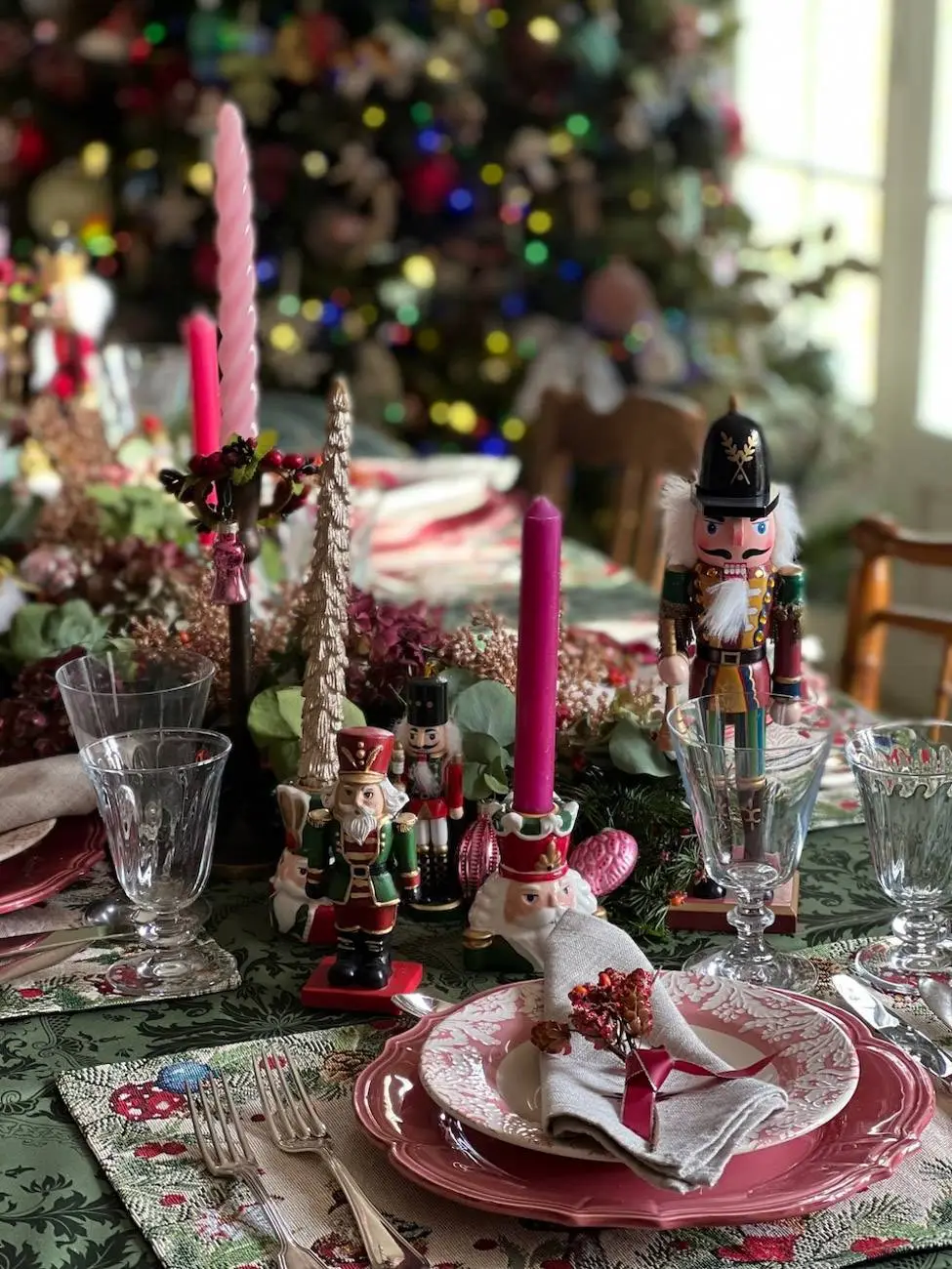 table de Noël Casse-Noisette Nutcracker Christmas tablescape-38