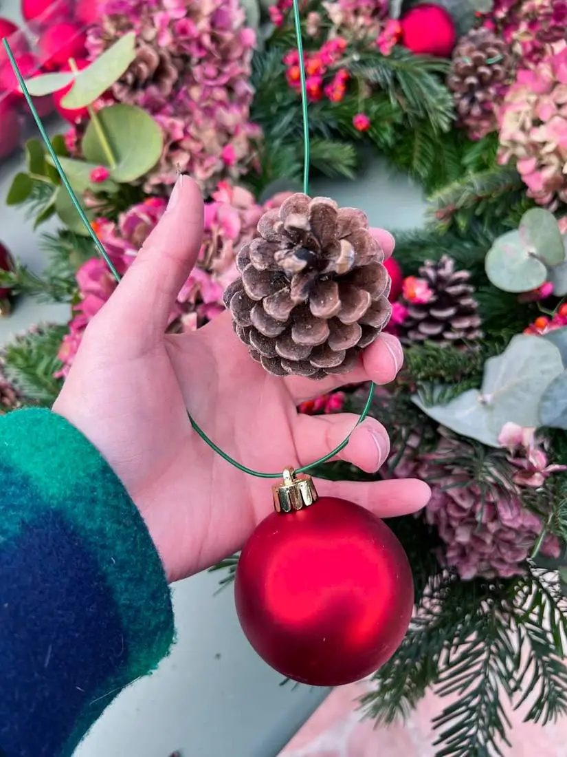 tutoriel comment créer une couronne de Noël-25