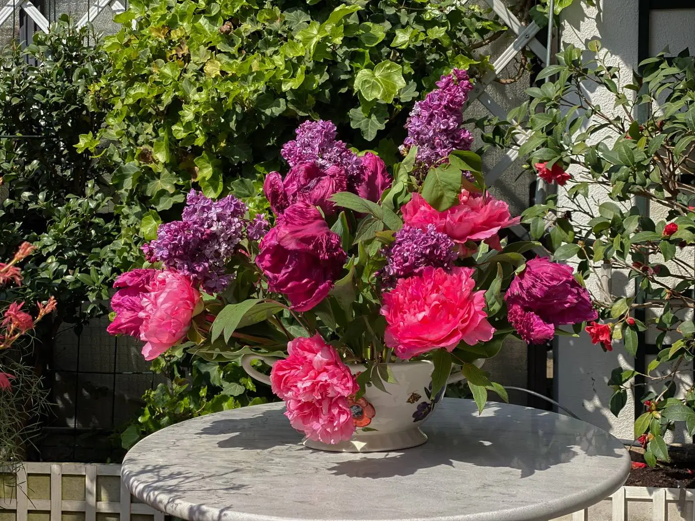 bouquet lilas tulipes pivoines-2