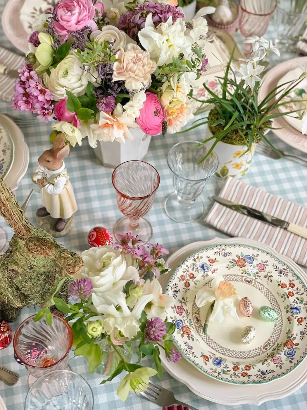 dresser jolie table Pâques chic Easter tablescape-099