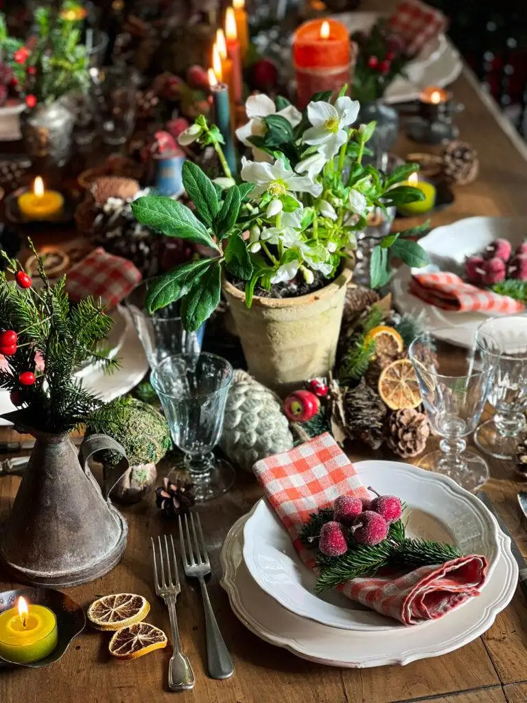 Dresser une table de fêtes sur le thème d'un Noël d'Antan