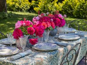 Dresser table printanière pivoines spring table setting peonies-30