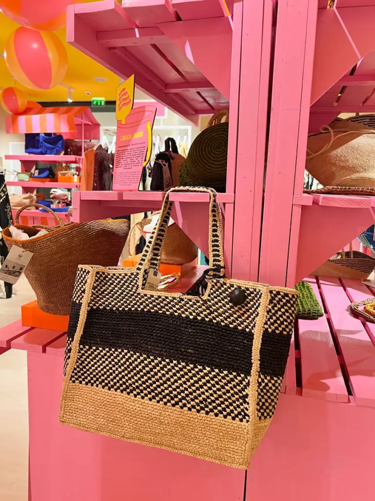 pop up tout beau et tout bronzé Le Bon Marché-18