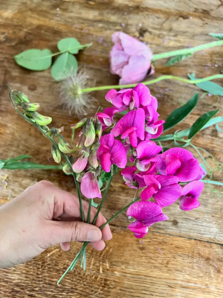 bouquet roses pivoines pavots-28