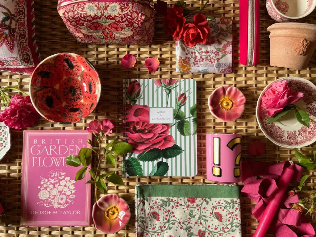moodboard roses art de vivre estival