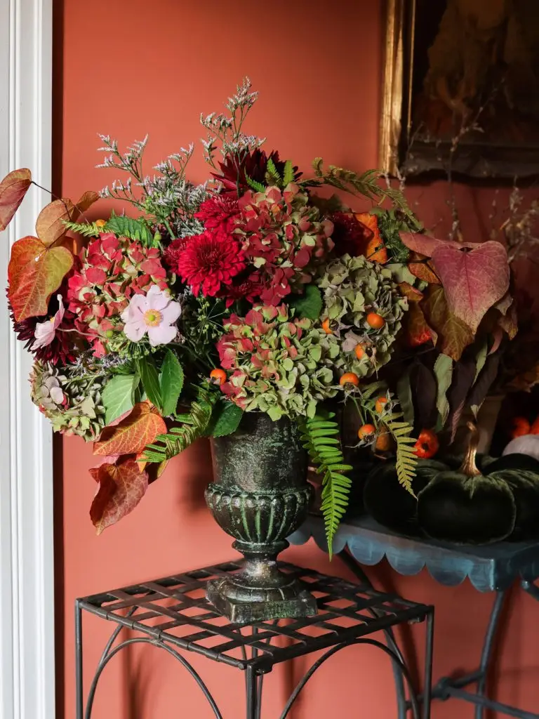 beautiful fall bouquet automne grenat-27