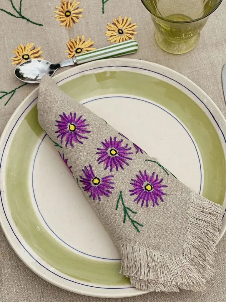 dresser table florale fin été end of summer floral tablescape