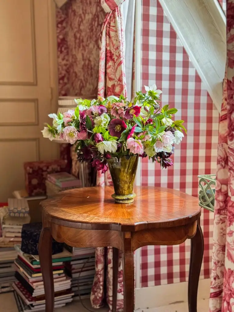 beau bouquet hellebores flowers-27