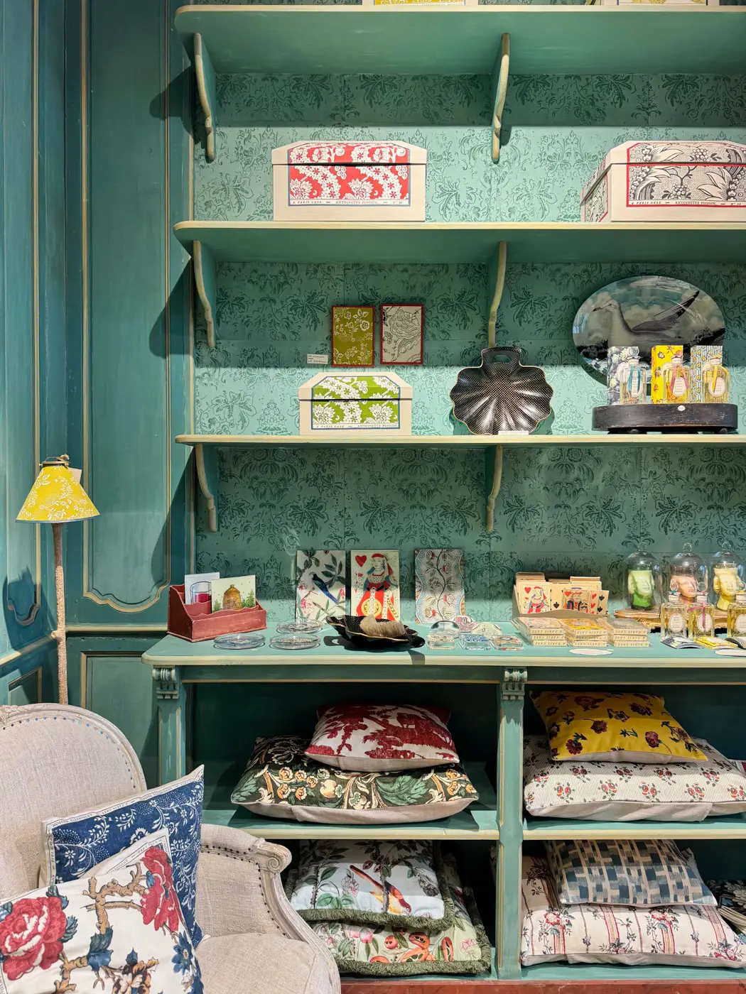 Antoinette Poisson rue Bonaparte-11